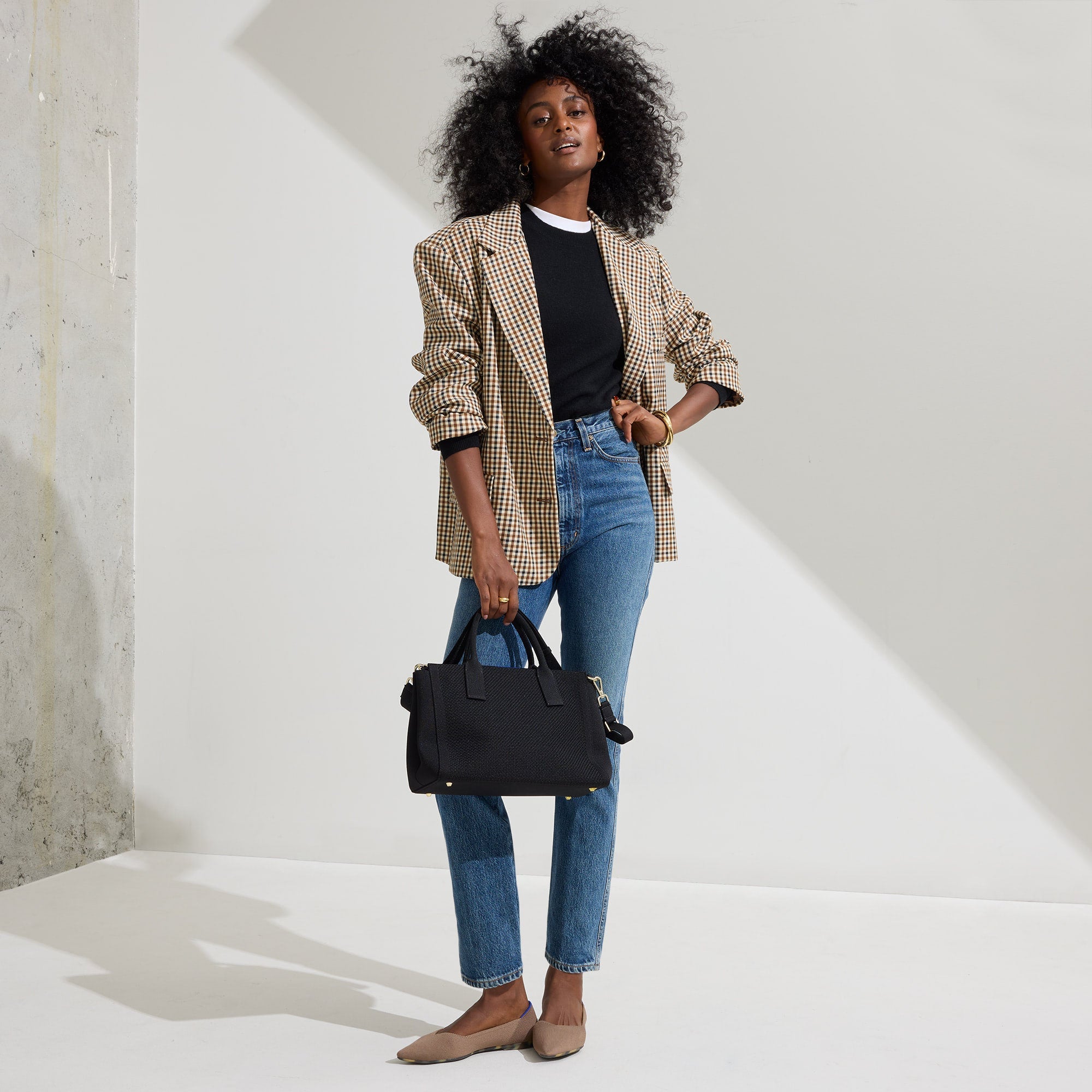 The Classic Handbag - Black - Image 6